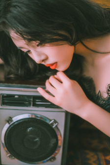 国产清纯美女爆白浆